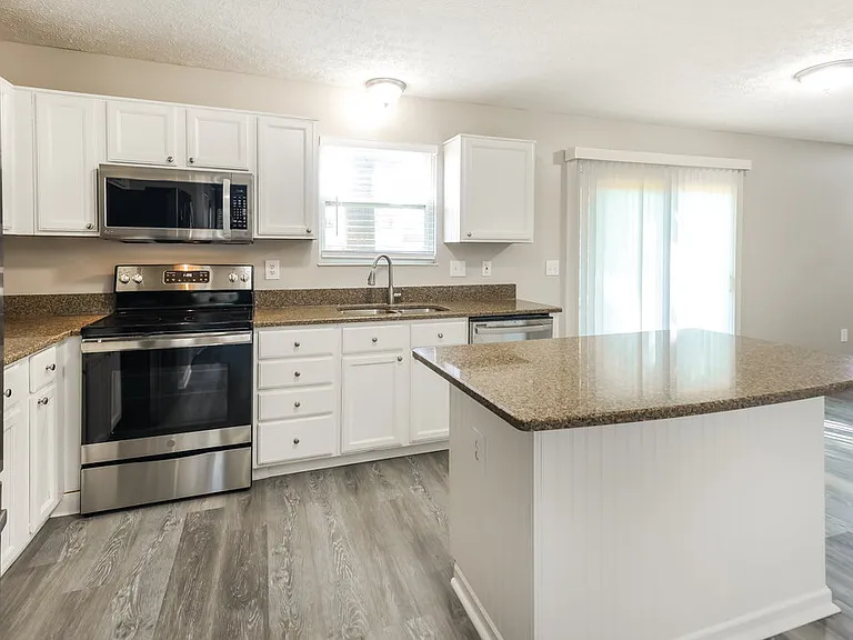 448 Springwood Lake Dr — Photo 8