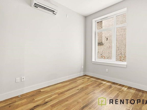 4th image of 1038 Greene Ave #105
