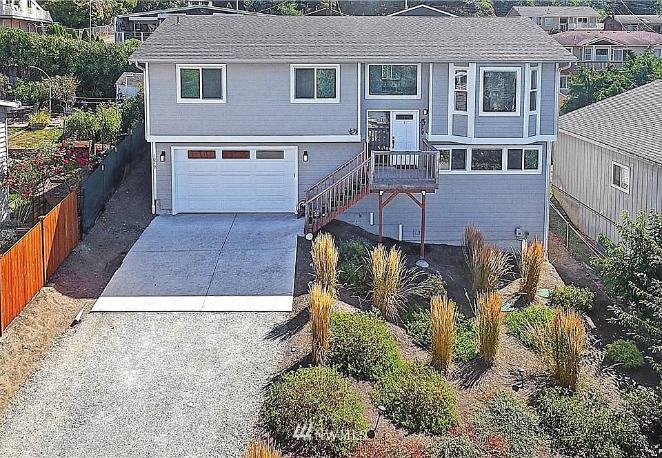 1st image of 1079 Pinehurst Ct