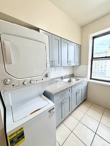 40-04 Bowne St #6B1 Photo 1