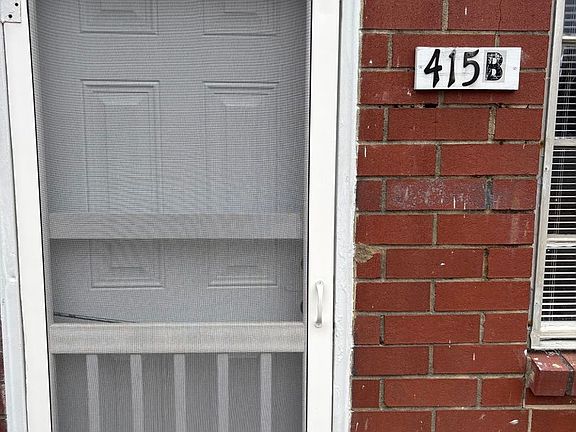 2nd image of 415 Cohen St #B