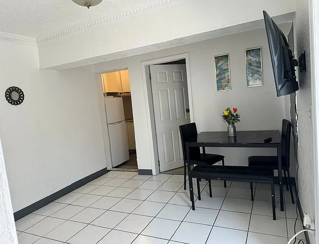 SW 51st Pl — Photo 2