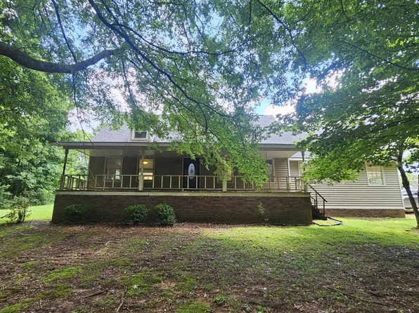 335 Skyline Dr, Russellville, AL 35653