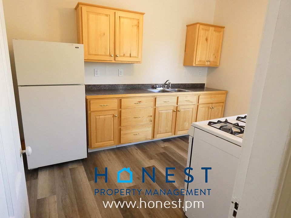 74 Front Street 2 Apartment Rentals Waterville, ME Zillow