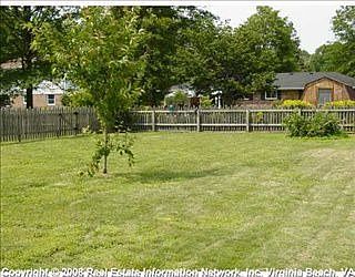 5th image of 2352 S Wolfsnare Dr