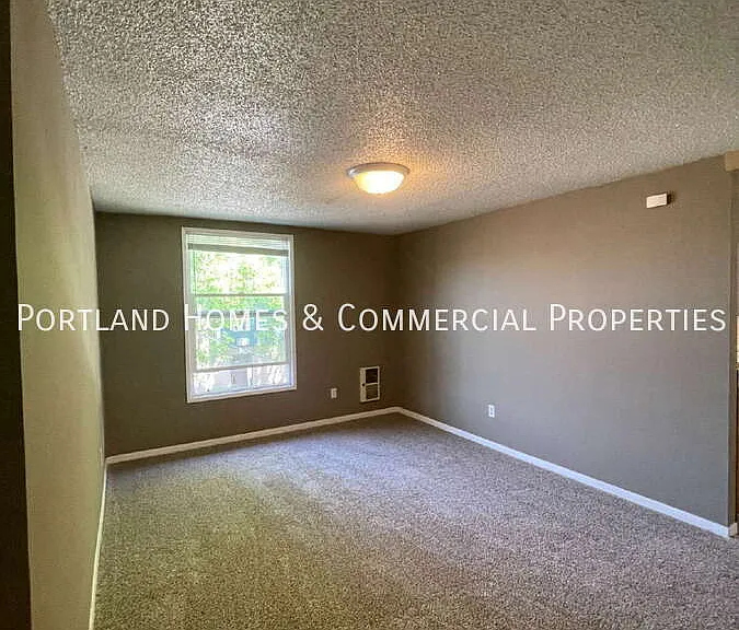 2456 NW Vaughn St #3 — Photo 5