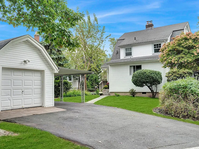 352 Durie Ave — Photo 18