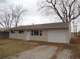 8841 Parkdale Dr, Caseyville, IL