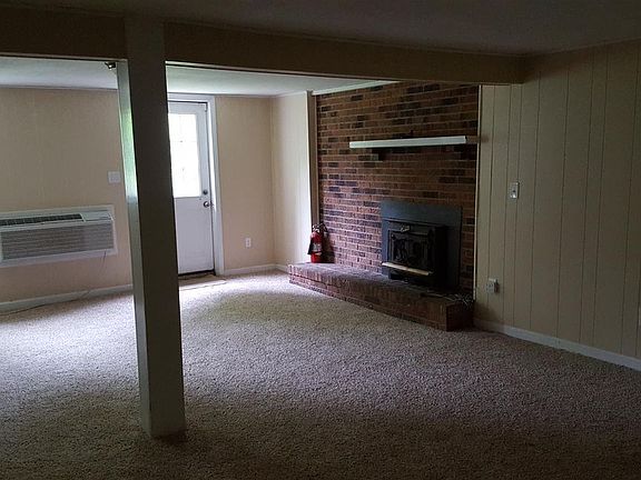 2nd image of 616 Rocky Hill Rd
