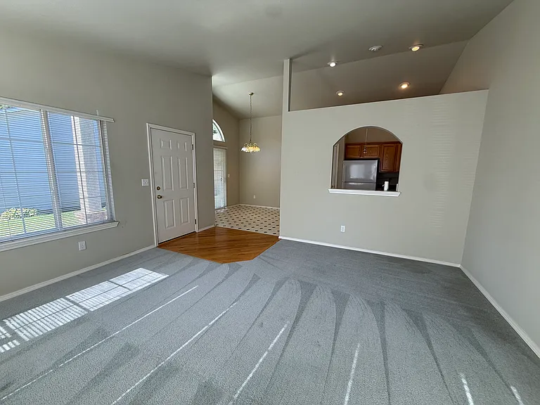 2359 S Ginger Pl — Photo 4