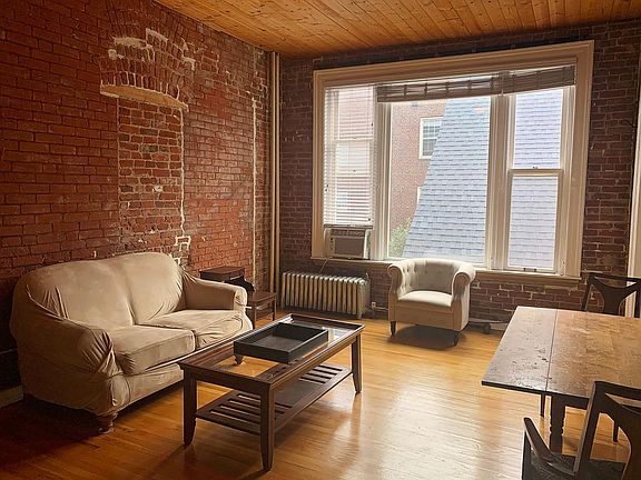 2nd image of 1421 N Pennsylvania St APT 30