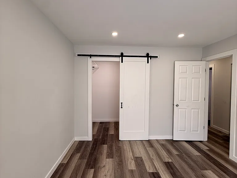 1166 Middlebury Ln #1 — Photo 17
