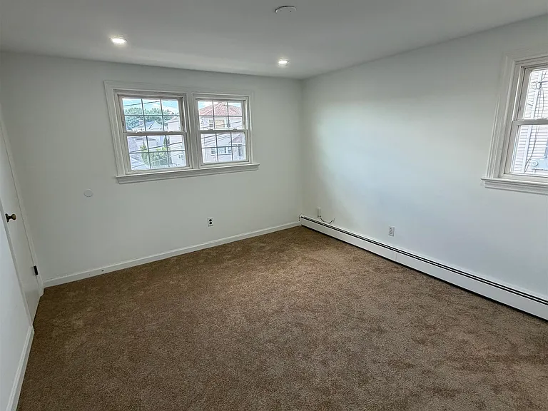 53 Devon Ter #2 — Photo 10