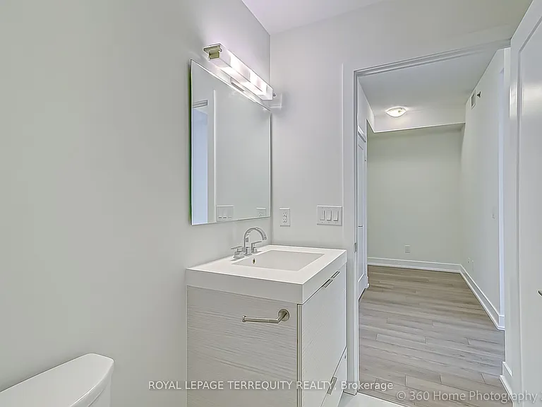 318 Richmond St W #1207 — Photo 21