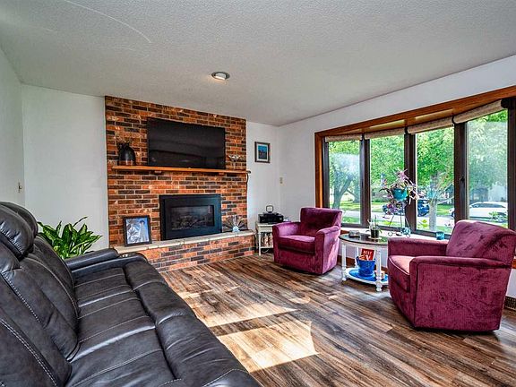 5th image of 1115 Hauer Dr