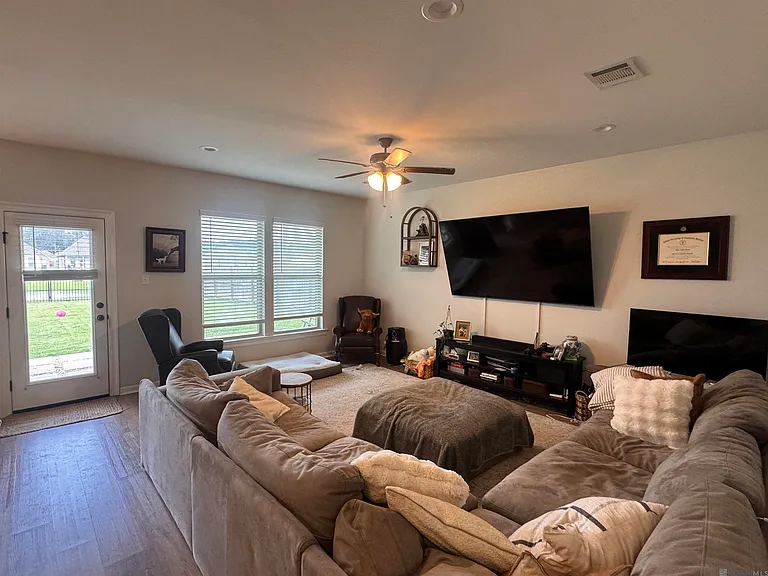 11579 Water View Ave — Photo 6