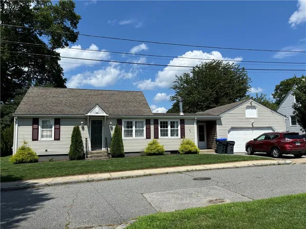 41 Erie St, Providence, RI 02908