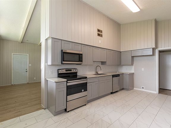 5th image of 5920 N Circuit Dr