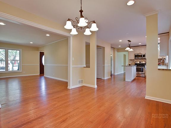 3rd image of 29 Montgomery Ln