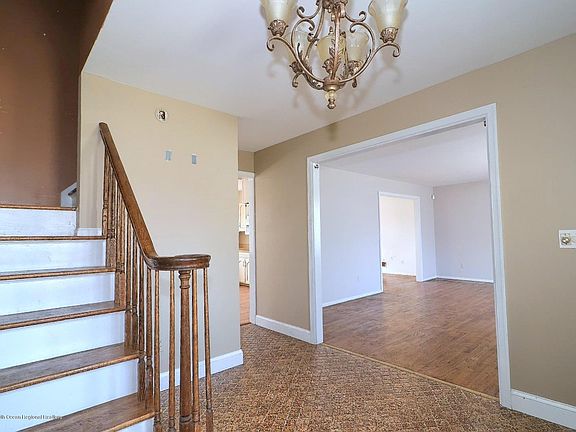5th image of 43 Redwood Dr