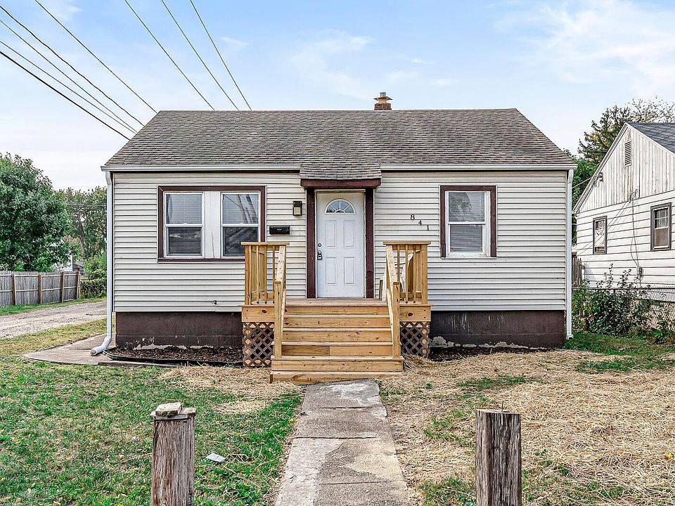 1st image of 841 S Albert Ave