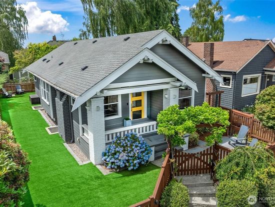 5811 1st Avenue NE, Seattle, WA 98105