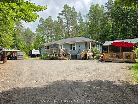 5th image of 370 Gravelle Rd
