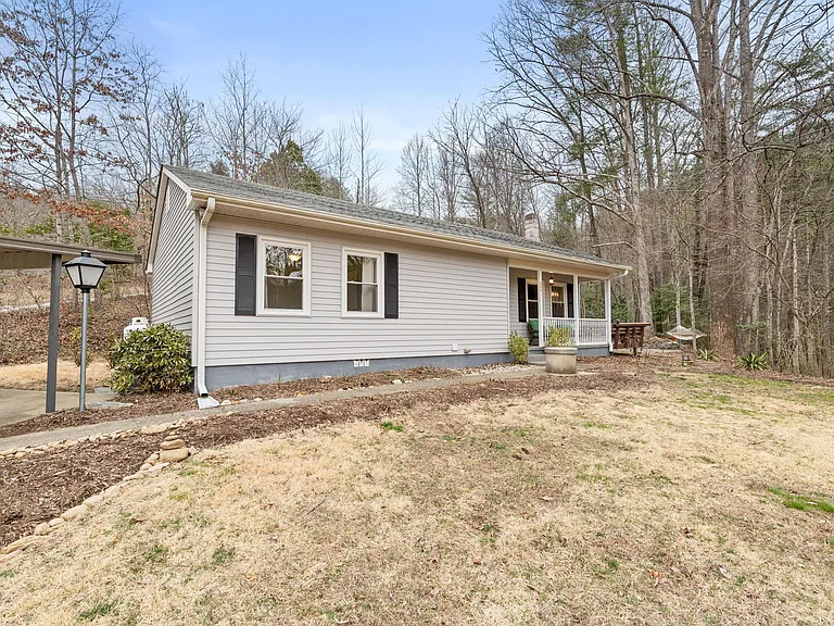 224 Rock Haven Ln — Photo 8