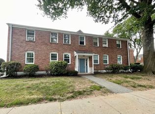 15 Colony Rd APT 1A, West Springfield, MA 01089