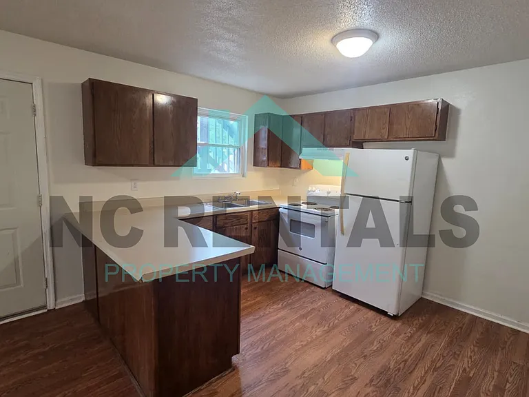 2559 Green Oaks Ct #A — Photo 5