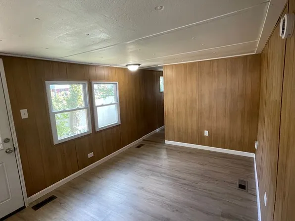 7 Baker St, Winslow, ME 04901