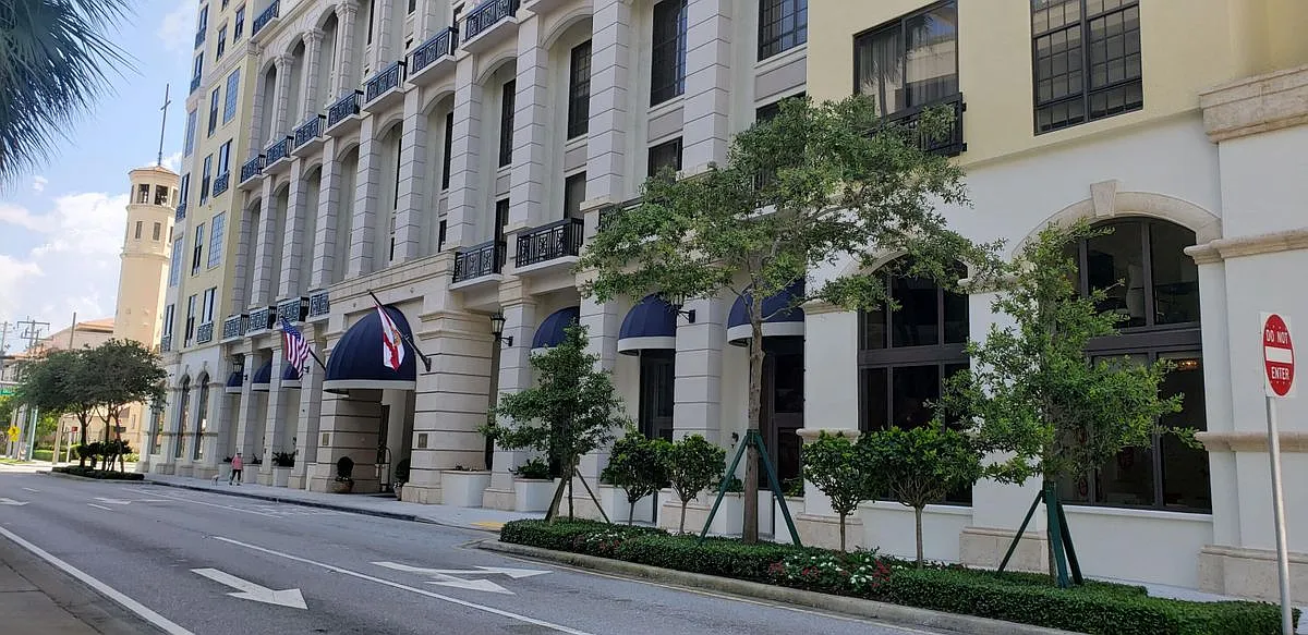 1 bed, 1.5 bath, 1096 sqft, $3,150 — Photo 1