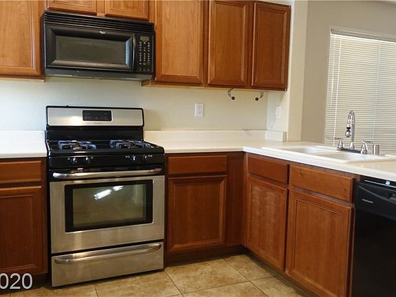 3rd image of 9264 Nerone Ave