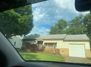6406 Larsen Ln, Shawnee, KS 66203