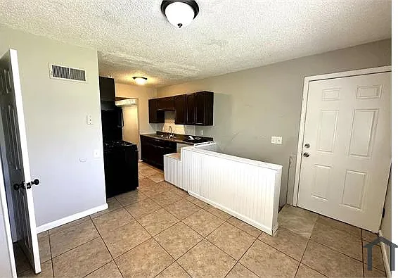 11722 Criterion Ave — Photo 7