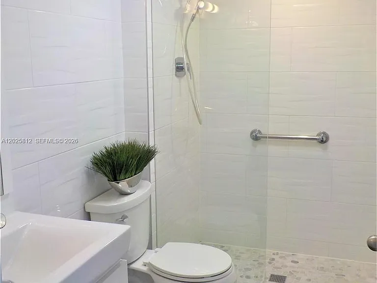 20225 NE 34th Ct #618 — Photo 11