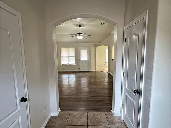 2nd image of 4612 Canyon Rdg