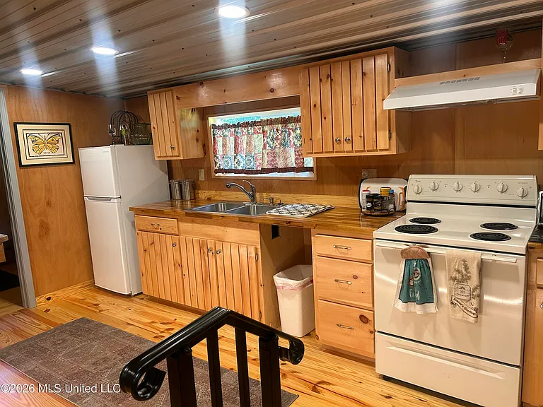 2881 Wire Rd E #A — Photo 6