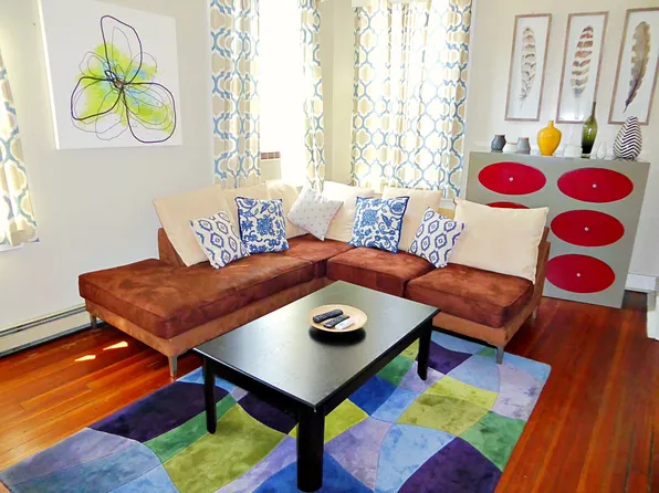 435 Hanover St, Boston, MA