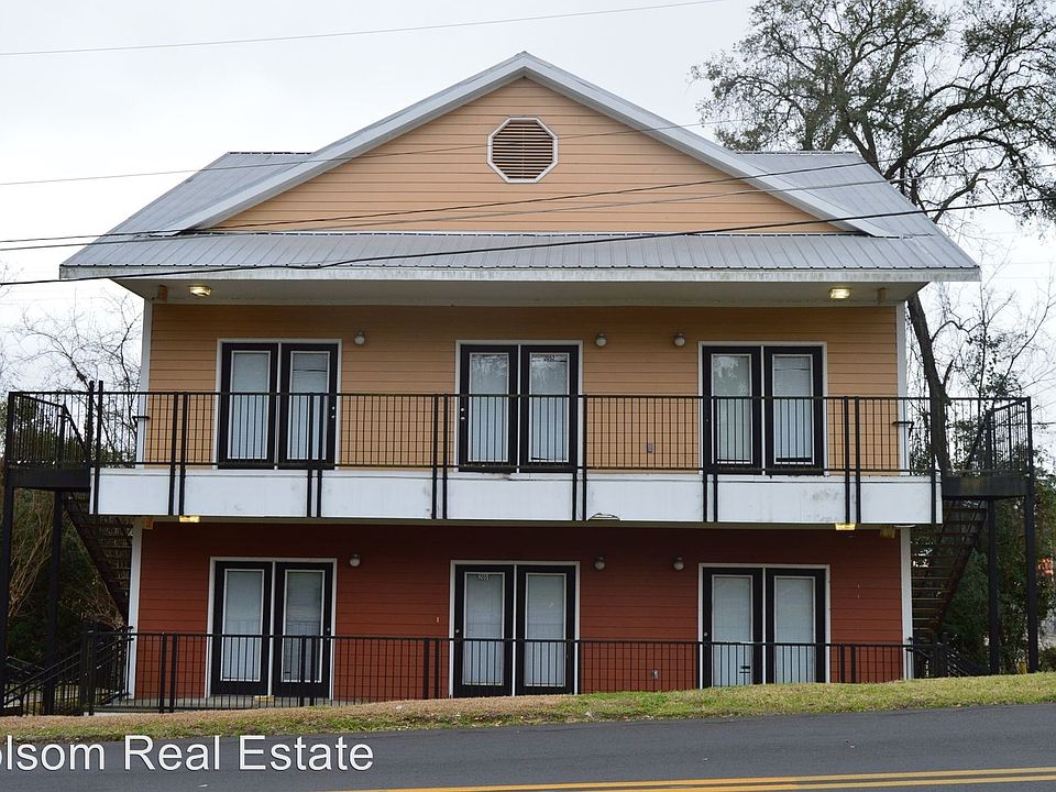 1st image of 2052 Putnam Dr