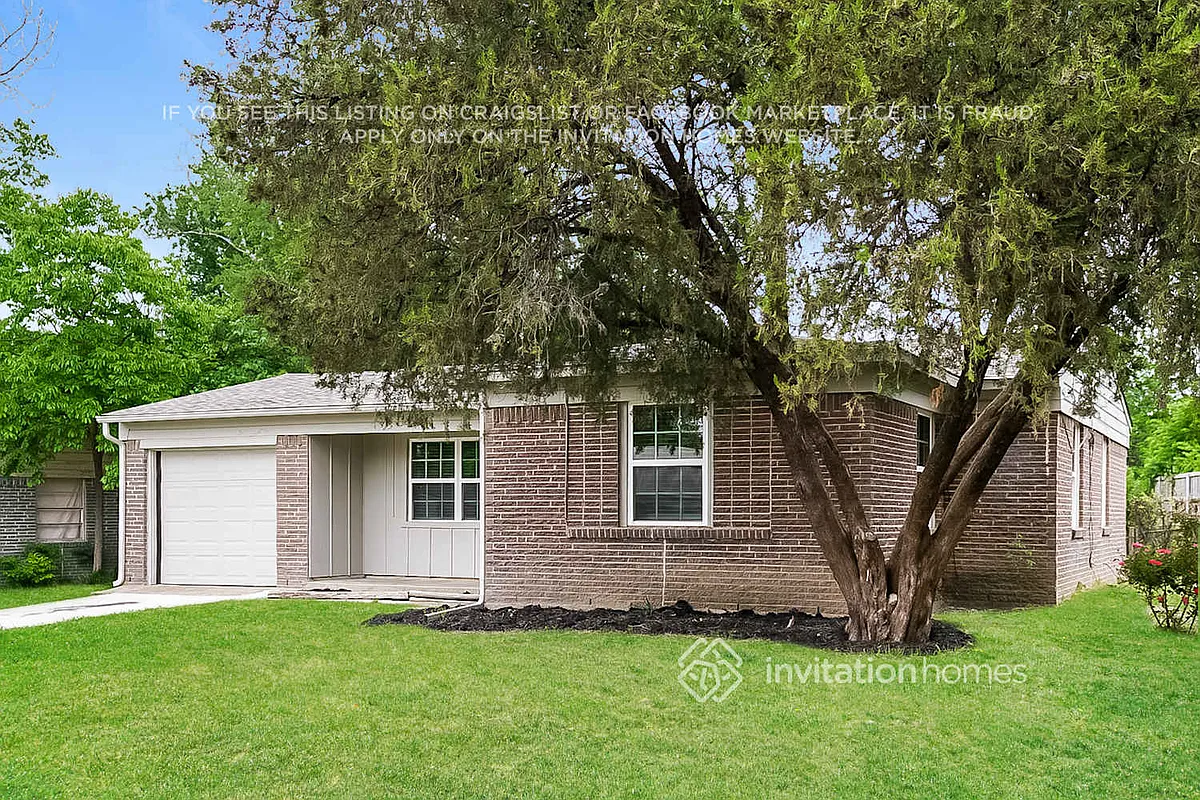 Building Photo - 4500 Sherwood Dr