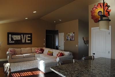 2nd image of 1703 W Castle Stone Sq
