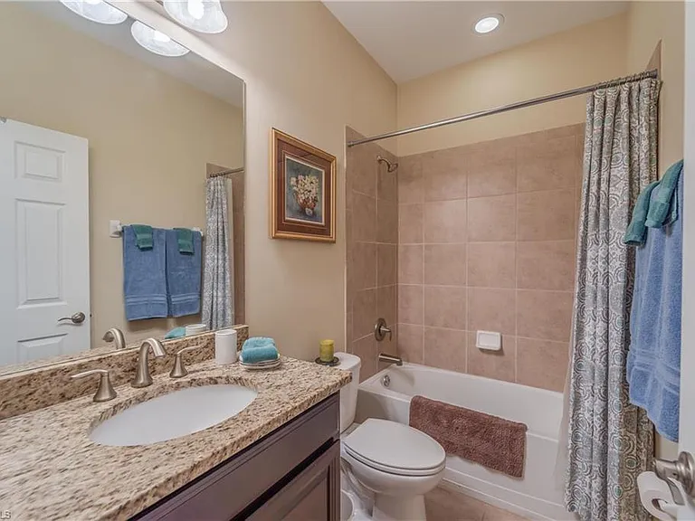 8540 Violeta St #202 — Photo 15