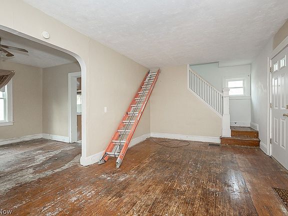 2nd image of 4402 E 131st St