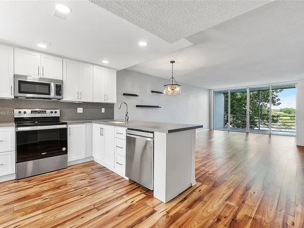 3090 N Course Dr APT 311, Pompano Beach, FL 33069