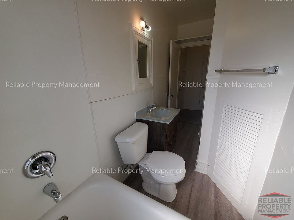 2nd image of 525 Walnut St APT 39