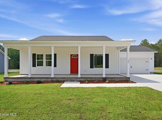 591 Batchelor Rd, Richlands, NC 28574