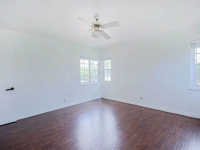 9381 Nichols Dr — Photo 15