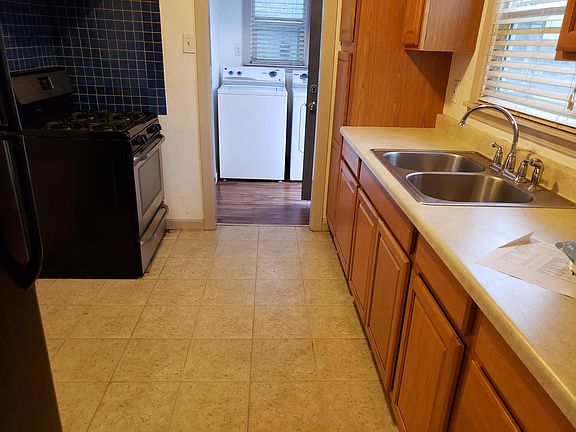 2nd image of 664 Maple St #A