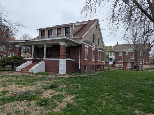 418 Rich St, Slater, MO 65349